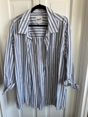 Angels woman’s White and Gray Vertical Stripe Button-Down Shirt